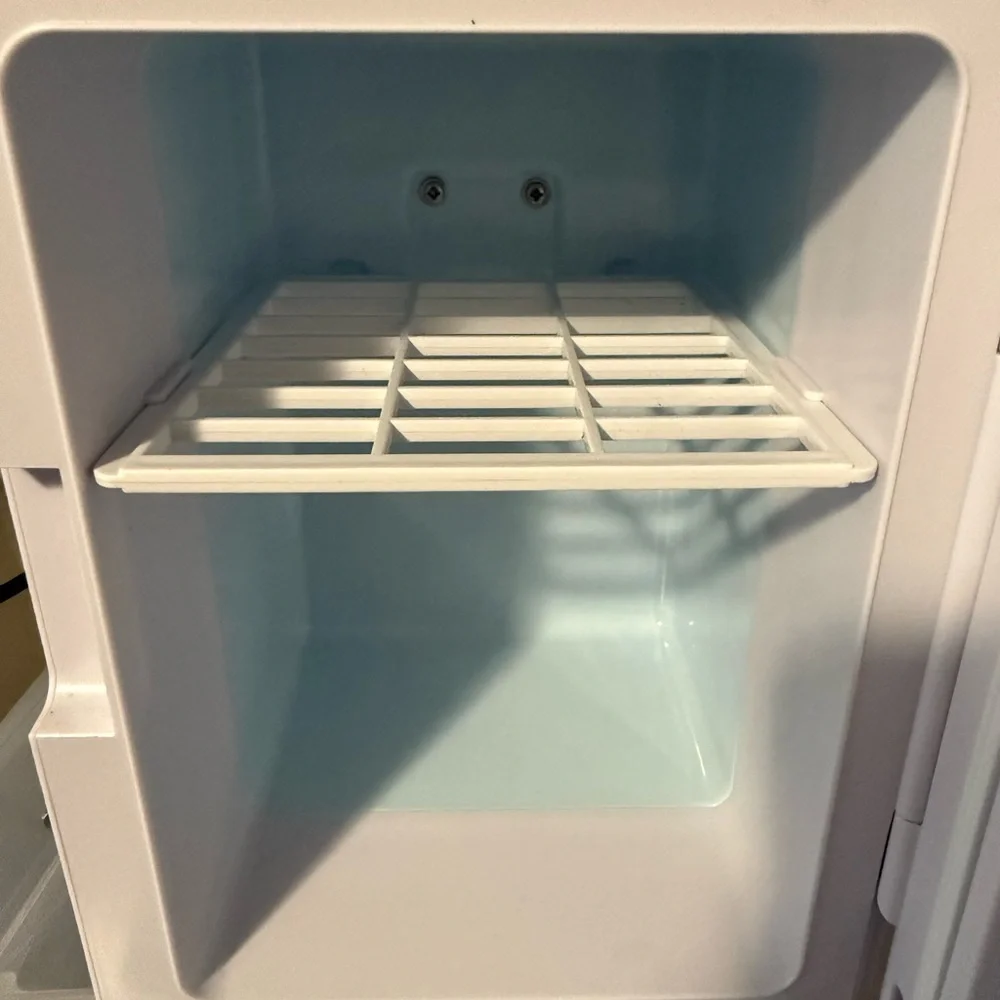 NIB Personal Chiller Mini Fridge Cooler & Warmer Marble Print AC/DC